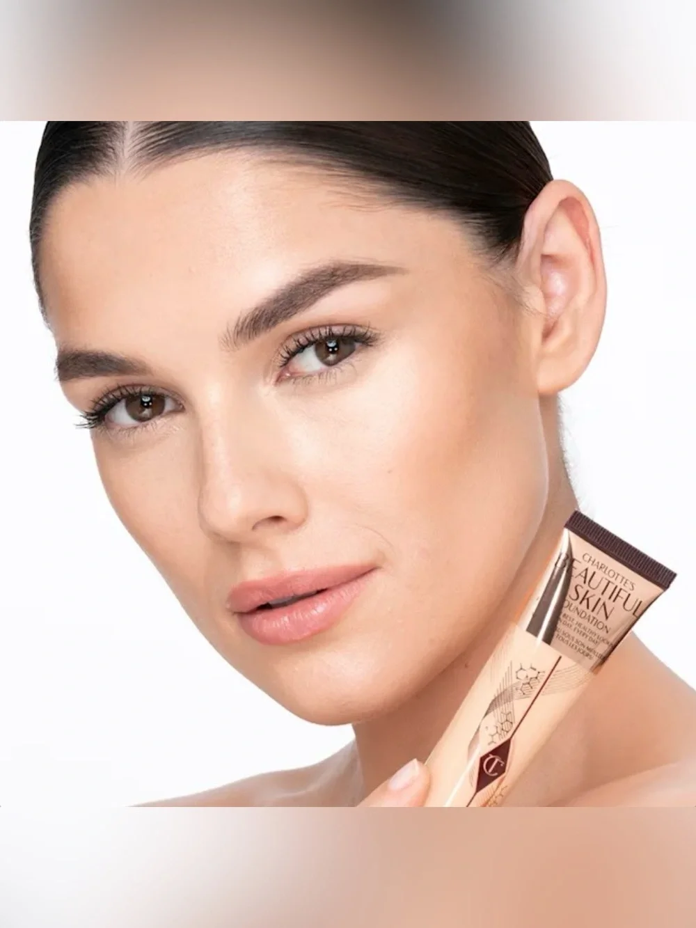 CHARLOTTE TILBURY #4 Warm Beautiful Skin Foundation